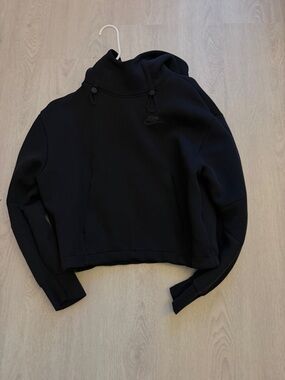 Nike Women’s Black Tech Pullover Cropped Hoodie